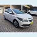 CHEVROLET ONIX 1.4MT LT - BRANCO - 2015 Foto 1 (Miniatura)