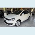 VOLKSWAGEN FOX 1.0 8V FLEX MANUAL 4P - BRANCO - 2014 Foto 1 (Miniatura)