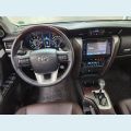 TOYOTA HILUX SW4 2.8 SRX 4X4 16V TURBO INTERCOOLER DIESEL 4P AUT. - CINZA - 2019 Foto 10 (Miniatura)
