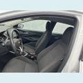 CHEVROLET ONIX LT 1.0 TURBO FLEX MANUAL 4P - BRANCO - 2024 Foto 10 (Miniatura)