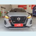 NISSAN KICKS 1.6 16V FLEXSTART EXCLUSIVE XTRONIC - PRATA - 2022 Foto 2 (Miniatura)