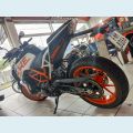 KTM DUKE 390 - BRANCO - 2020 Foto 2 (Miniatura)