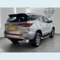 TOYOTA HILUX SW4 AUT. 4P - PRATA - 2016 Foto 2 (Miniatura)