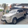 TOYOTA TOYOTA HILUX SW4 2.7 16V FLEX AUT. 4P - CINZA - 2010 Foto 2 (Miniatura)