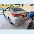 TOYOTA YARIS SA XL15LIVE - PRATA - 2022 Foto 3 (Miniatura)