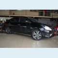 NISSAN VERSA SV 1.6 16V FLEX AUT. 4P - PRETO - 2018 Foto 3 (Miniatura)