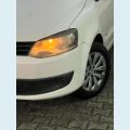VOLKSWAGEN VOLKSWAGEN FOX GII 1.0 FLEX MANUAL 4P - BRANCO - 2013 Foto 3 (Miniatura)