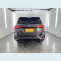 TOYOTA HILUX SW4 - CINZA - 2024 Foto 3 (Miniatura)
