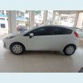 FORD FIESTA 1.6 TI-VCT FLEX SE MANUAL - BRANCO - 2018 Foto 4 (Miniatura)