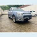 MITSUBISHI OUTLANDER 2.0 PHEV 16V HÍBRIDO 4P AUT. - N/D - 2015 Foto 4 (Miniatura)