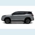 TOYOTA HILUX SW4 2.8 D-4D TURBO DIESEL DIAMOND 7L 4X4 AUT. - PRATA - 2024 Foto 4 (Miniatura)