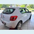 RENAULT SANDERO EXPR 1.0 - BRANCO - 2015 Foto 4 (Miniatura)