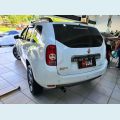 RENAULT DUSTER 20 D 4X2A - BRANCO - 2015 Foto 4 (Miniatura)