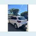 CHEVROLET ONIX - BRANCO - 2023 Foto 4 (Miniatura)