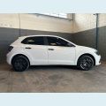 VOLKSWAGEN POLO TRACK 1.0 FLEX AUT. 4P - BRANCO - 2025 Foto 4 (Miniatura)