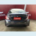 NISSAN VERSA SV 1.6 16V FLEX AUT. 4P - CINZA - 2017 Foto 4 (Miniatura)