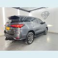 TOYOTA HILUX SW4 - CINZA - 2024 Foto 4 (Miniatura)