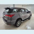 TOYOTA HILUX SW4 2.8 SRX 4X4 16V TURBO INTERCOOLER DIESEL 4P AUT. - CINZA - 2019 Foto 5 (Miniatura)