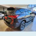TOYOTA HILUX SW4 2.8 SRX DIAMOND 4X4 7 LUGARES 16V TURBO INTERCOOLER DIESEL 4P AUT. - MARROM - 2019 Foto 5 (Miniatura)