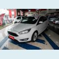 FORD FOCUS HATCH SE PLUS 2.0 POWERSHIFT - BRANCO - 2017 Foto 5 (Miniatura)
