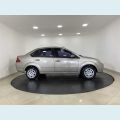 FORD FIESTA SEDAN 1.0 FLEX MANUAL 4P - PRATA - 2010 Foto 6 (Miniatura)