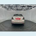 FORD FIESTA SEDAN 1.6 FLEX MANUAL 4P - BEGE - 2012 Foto 6 (Miniatura)