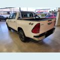 TOYOTA HILUX 2.8 D-4D TURBO DIESEL CD SRV 4X4 AUT. - BRANCO - 2022 Foto 7 (Miniatura)