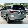 TOYOTA HILUX SW4 2.8 SRX 4X4 7 LUGARES 16V TURBO INTERCOOLER DIESEL 4P AUT. - N/D - 2020 Foto 7 (Miniatura)