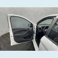 FORD KA SEDAN SE 1.5 12V FLEX MANUAL 4P - BRANCO - 2020 Foto 7 (Miniatura)