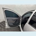 RENAULT RENAULT LOGAN ZEN 1.0 12V FLEX MANUAL 4P - PRATA - 2022 Foto 7 (Miniatura)