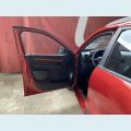 RENAULT KWID OUTSIDER 1.0 FLEX MANUAL 4P - VERMELHO - 2020 Foto 7 (Miniatura)
