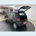 VOLKSWAGEN FOX TRENDLINE 1.0 MPI FLEX MANUAL 4P - PRETO - 2017 Foto 8 (Miniatura)