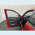 RENAULT KWID ZEN 1.0 12V FLEX MANUAL 4P - VERMELHO - 2024 Foto 8 (Miniatura)