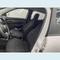 RENAULT RENAULT KWID ZEN 1.0 12V FLEX MANUAL 4P - BRANCO - 2021 Foto 8 (Miniatura)