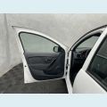 RENAULT LOGAN ZEN 1.0 12V SCE FLEX - BRANCO - 2023 Foto 8 (Miniatura)