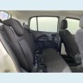 FIAT UNO VIVACE 1.0 8V FLEX 4P - BRANCO - 2013 Foto 9 (Miniatura)