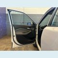 CHEVROLET MONTANA LT 1.2 TURBO FLEX MANUAL 4P - BRANCO - 2023 Foto 9 (Miniatura)