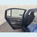 CHEVROLET ONIX LT 1.0 TURBO FLEX MANUAL 4P - AZUL - 2024 Foto 9 (Miniatura)