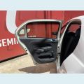 VOLKSWAGEN GOL TRENDLINE 1.0 MPI FLEX MANUAL 4P - BRANCO - 2017 Foto 9 (Miniatura)