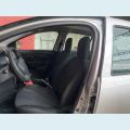 RENAULT LOGAN AUTHENTIQUE 1.0 12V FLEX MANUAL 4P - PRATA - 2018 Foto 9 (Miniatura)