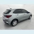 CHEVROLET CHEVROLET ONIX LT2 FLEX MANUAL 4P - PRATA - 2024 Foto 9 (Miniatura)