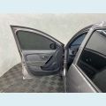 RENAULT RENAULT LOGAN ZEN 1.0 12V FLEX MANUAL 4P - PRATA - 2023 Foto 9 (Miniatura)