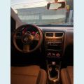 VOLKSWAGEN VOLKSWAGEN FOX GII 1.0 FLEX MANUAL 4P - BRANCO - 2013 Foto 9 (Miniatura)