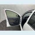 RENAULT RENAULT LOGAN ZEN 1.0 FLEX MANUAL 4P - BRANCO - 2024 Foto 9 (Miniatura)