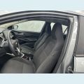 CHEVROLET ONIX LT 1.0 TURBO FLEX MANUAL 4P - PRATA - 2024 Foto 9 (Miniatura)