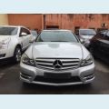 MERCEDES-BENZ C 200 1.8 CGI AVANTGARDE 16V 4P AUT. - PRATA - 2013 Foto 1 (Miniatura)