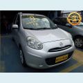 NISSAN MARCH 1.6 S 16V FLEX 4P - PRATA - 2013 Foto 1 (Miniatura)