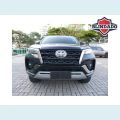 TOYOTA HILUX SW4 2.8 D-4D TURBO DIESEL SRX 7L 4X4 AUT. - PRETO - 2021 Foto 1 (Miniatura)