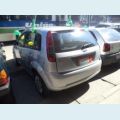 FORD FIESTA 1.0 ROCAM HATCH 8V FLEX 4P - PRATA - 2014 Foto 1 (Miniatura)