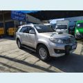 TOYOTA HILUX 3.0 SRV TOP 4X4 CD 16V TURBO INTERCOOLER DIESEL 4P AUT. - PRATA - 2013 Foto 1 (Miniatura)